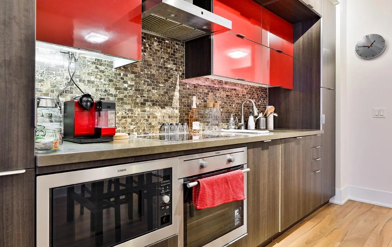 Luxury Condo Prime Location Toronto 0*,