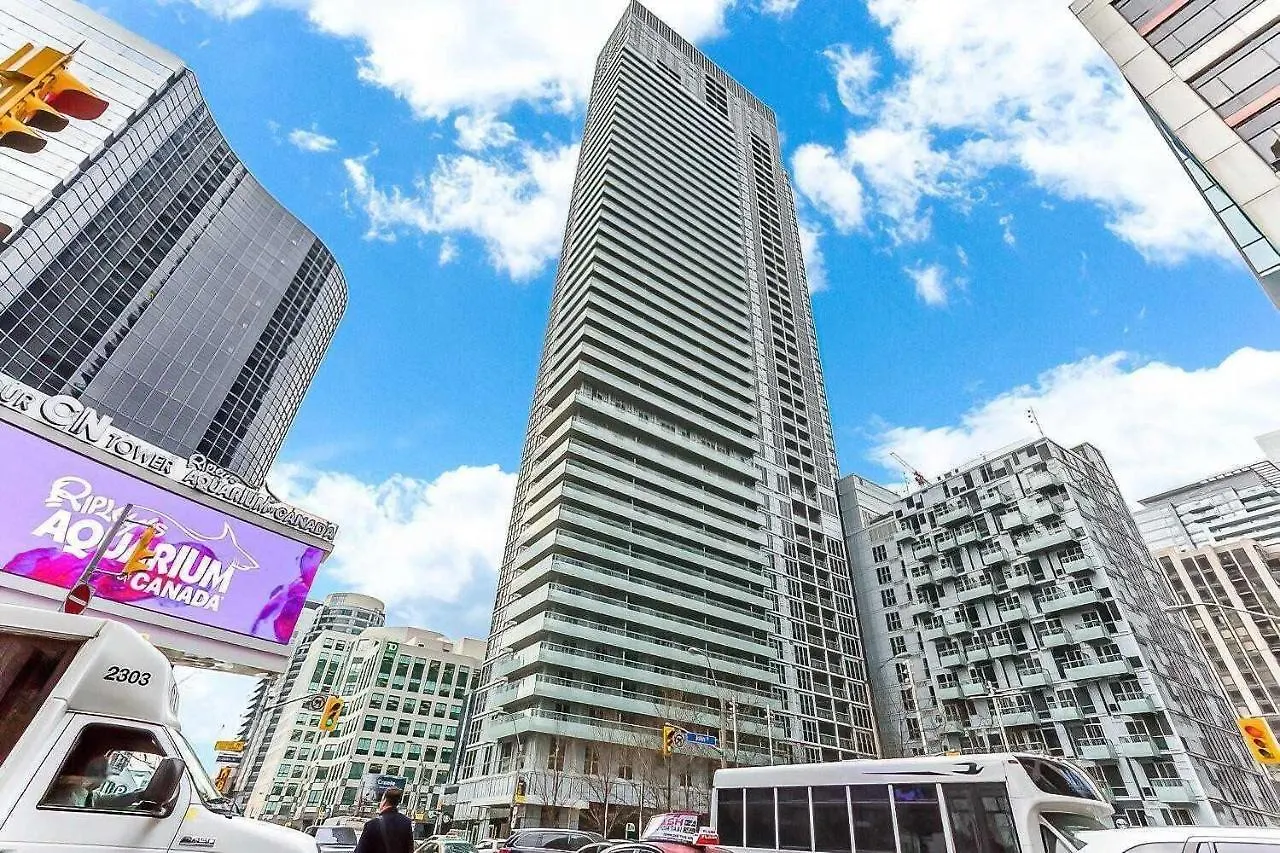 Luxury Condo Prime Location Toronto