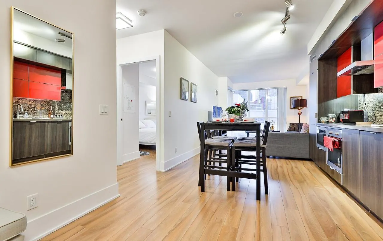 Luxury Condo Prime Location Toronto Apartment